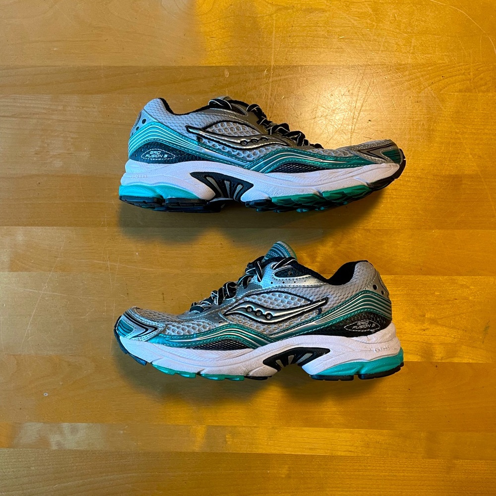 Women’s Saucony Grid Fusion 5 Running Shoes Size 7